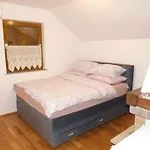 Holiday home In - Kranjska Dragatus